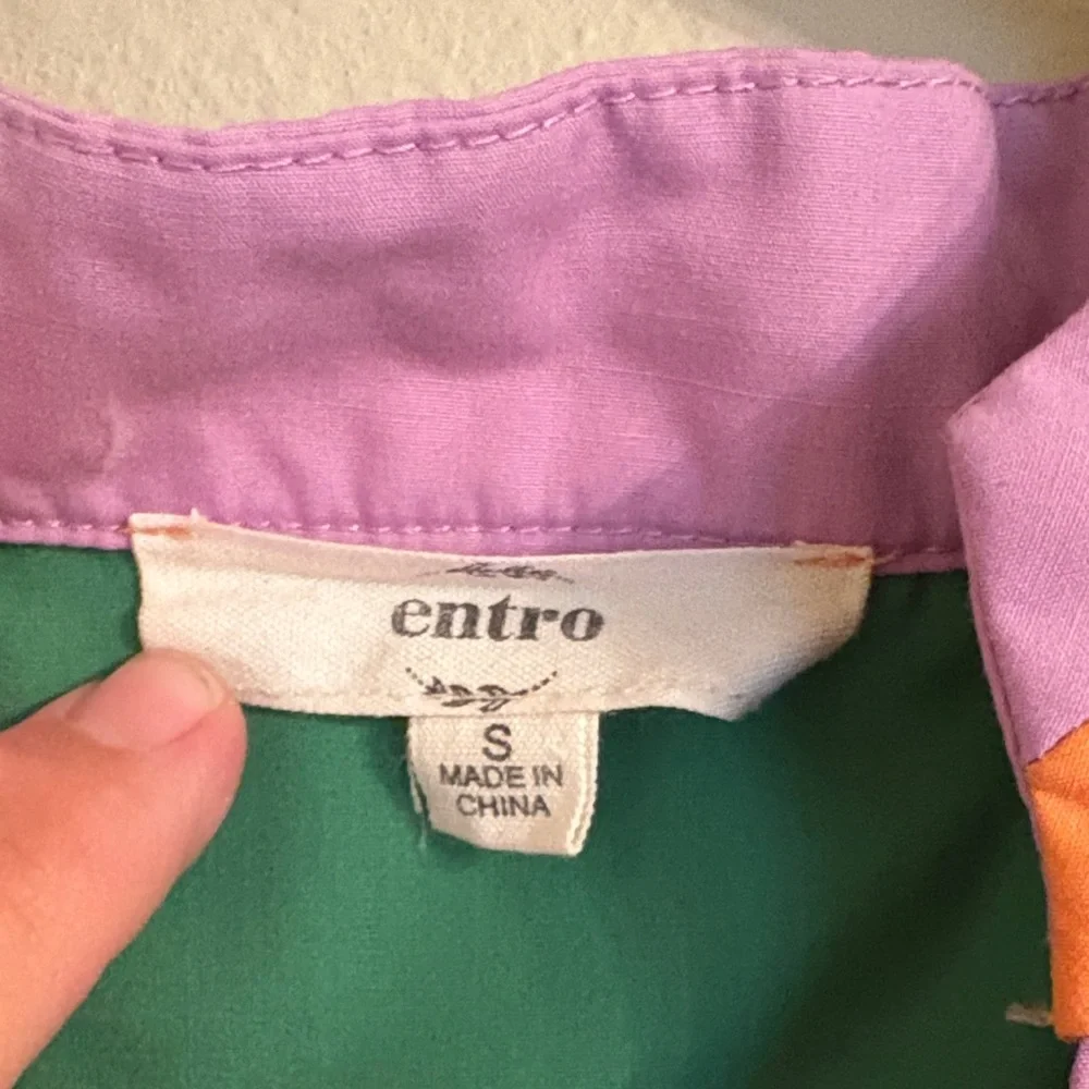 Entro Green Dress with Orange and Purple Accents - Picture 2 of 2